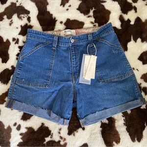 Revived Retro Levi’s 550 Shorts